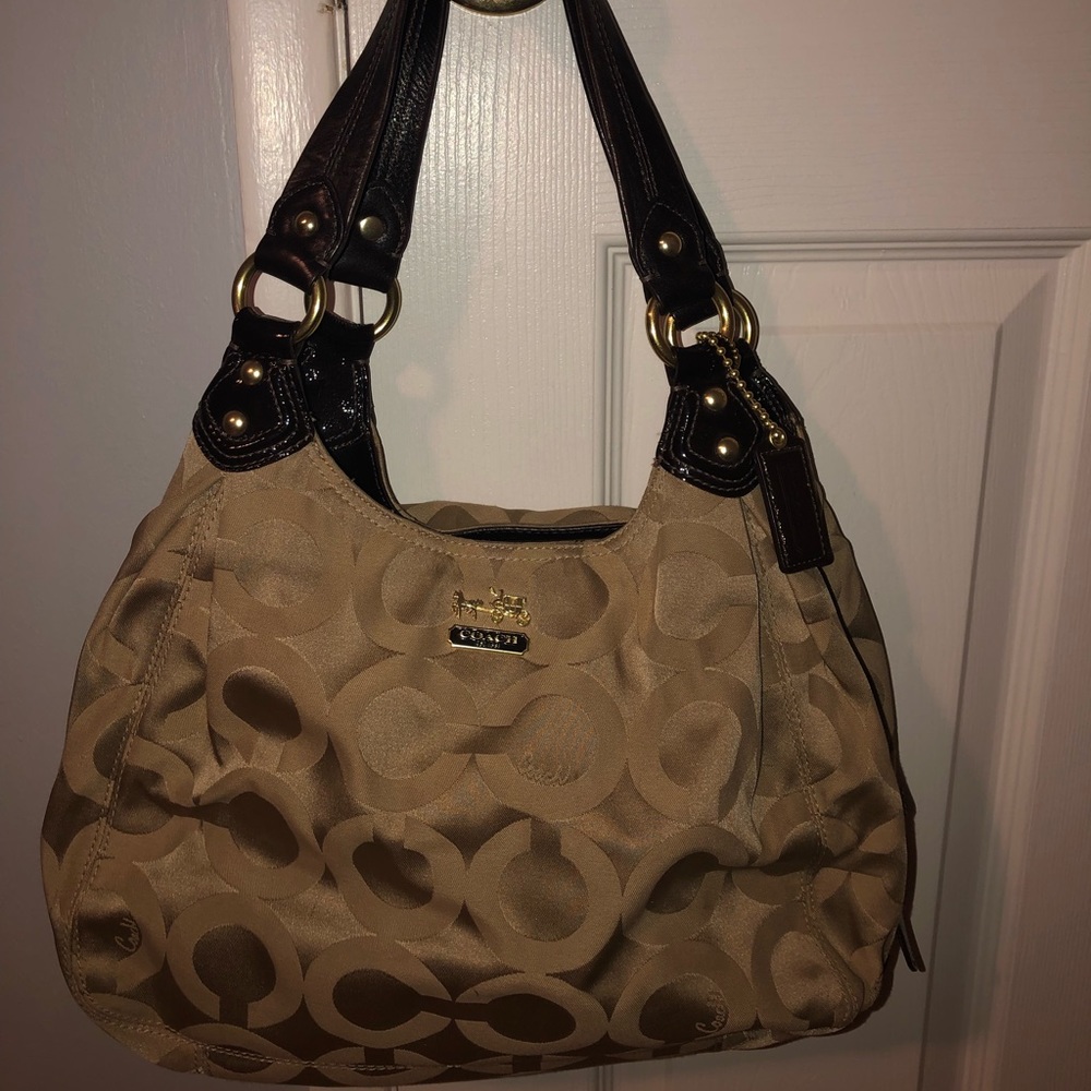 Coach signature bag gold/tan chocolate leather.